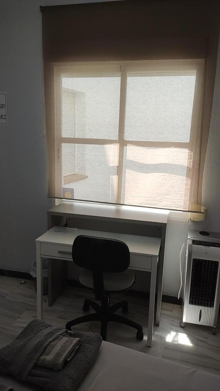 Habitación doble con baño privado Córdoba Exterior foto