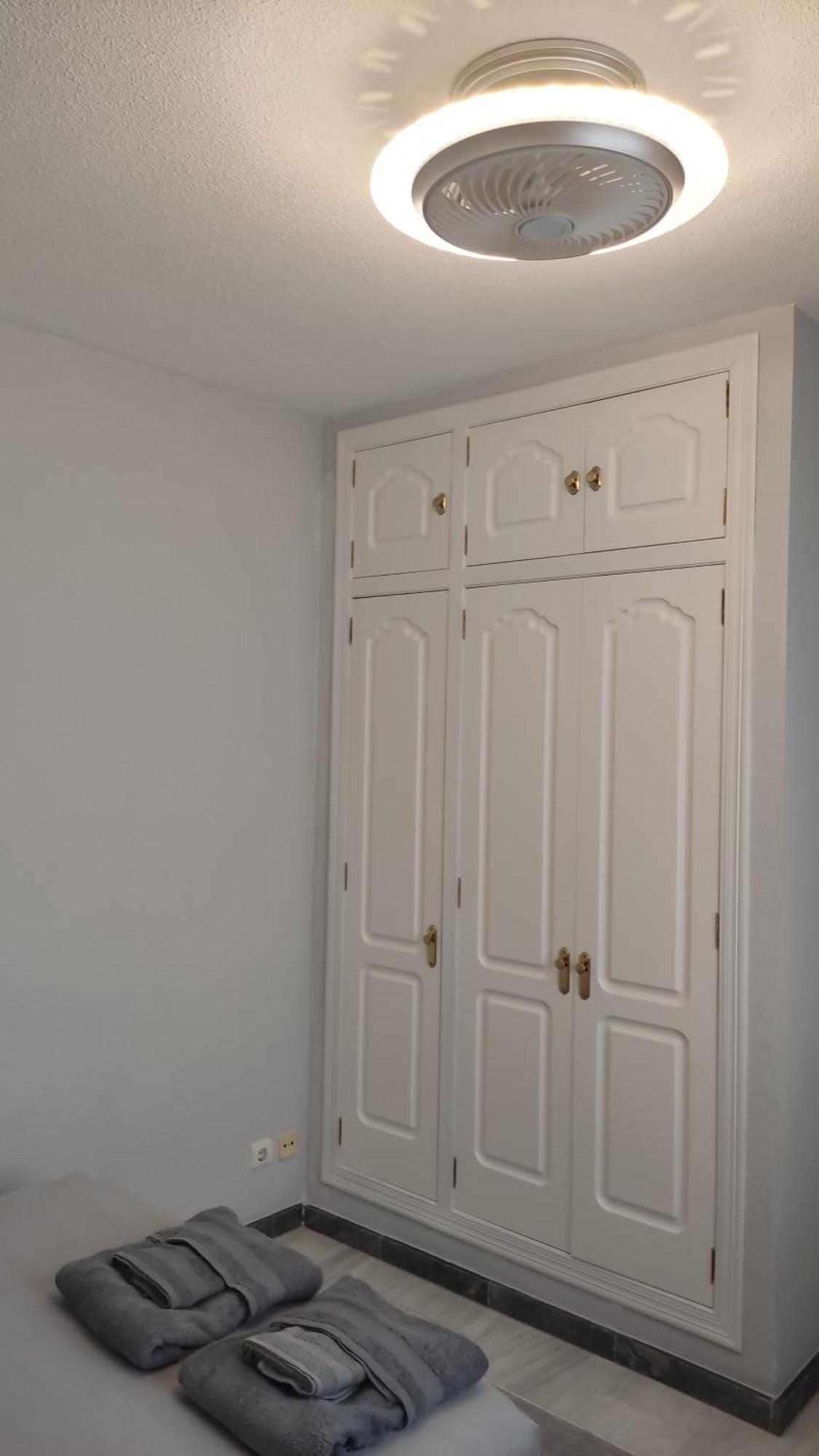 Habitación doble con baño privado Córdoba Exterior foto