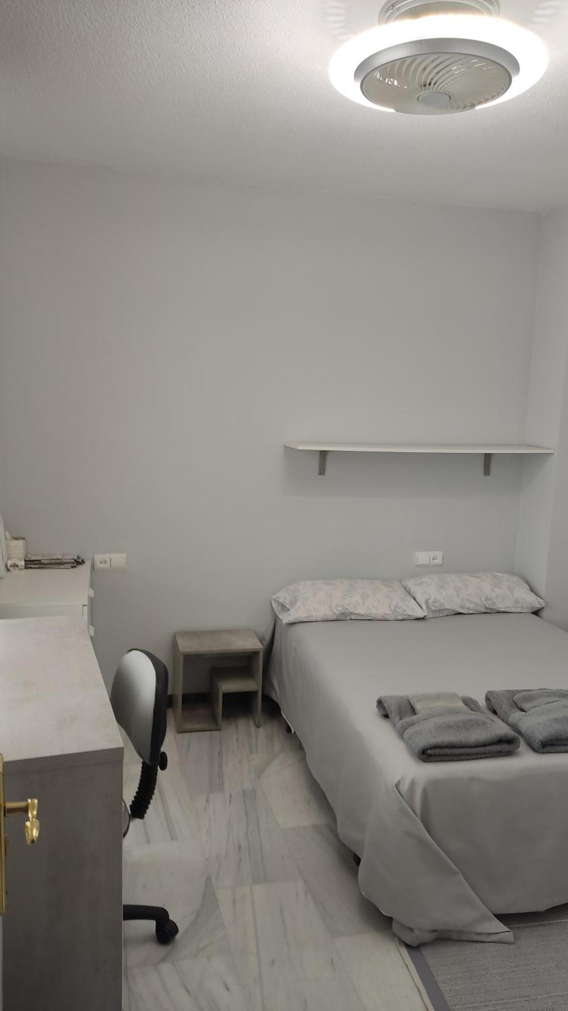 Habitación doble con baño privado Córdoba Exterior foto
