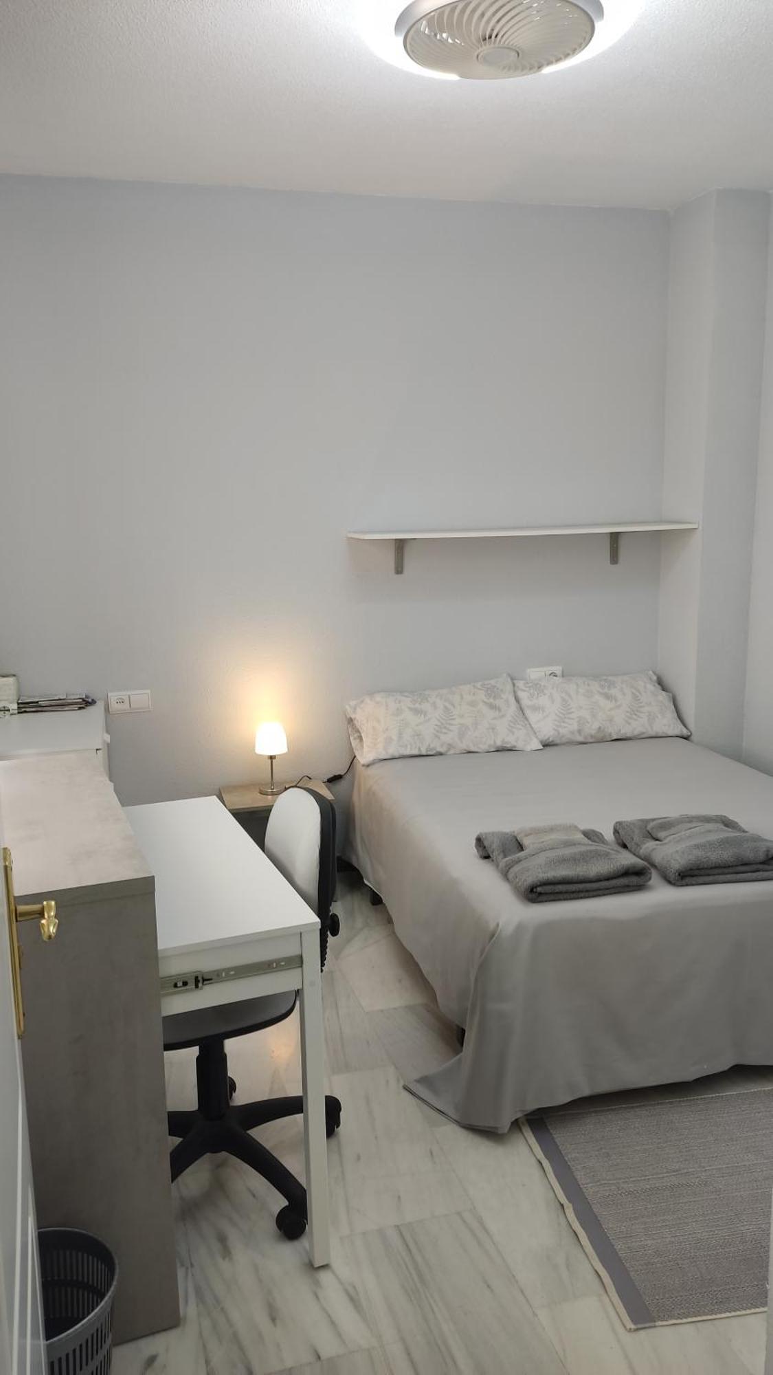 Habitación doble con baño privado Córdoba Exterior foto